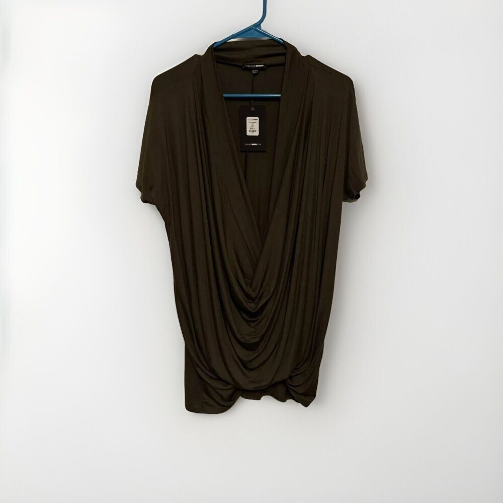 Fashion nova women’s top size large